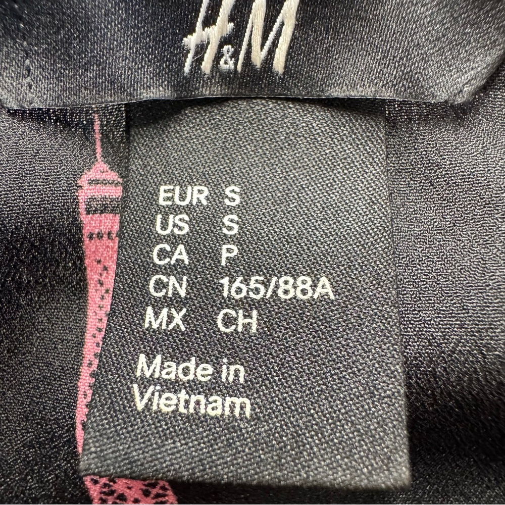 H&M Pink & Black Eiffel Tower‎ Sleeveless Button-down Top Size S #256 - Picture 6 of 6